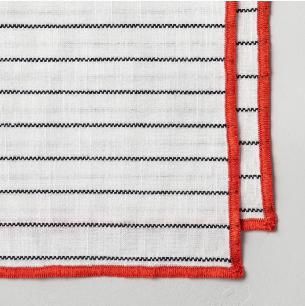 4pk Hearth & Hand Holiday Napkins - Picture 6 of 7